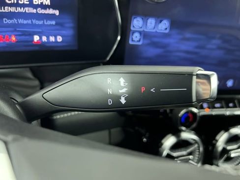 Used 2024 Chevrolet Blazer EV LT image 16