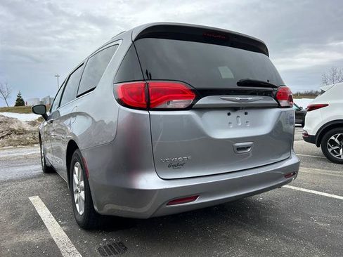 Used 2020 Chrysler Voyager Lxi image 5