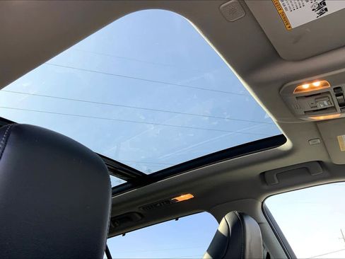 Used 2023 Toyota Highlander Platinum image 14