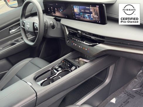 Certified 2025 Nissan Murano SV image 10