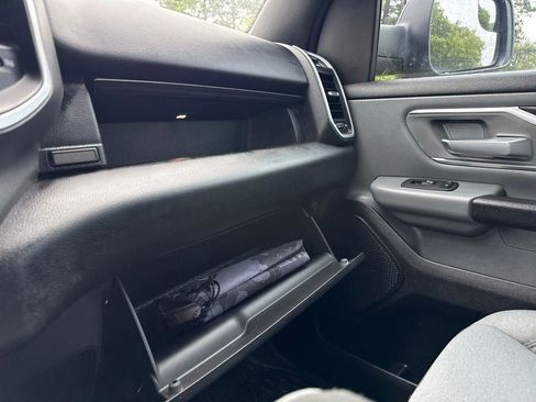 Used 2022 RAM 1500 Big Horn AWD/4WD image 37