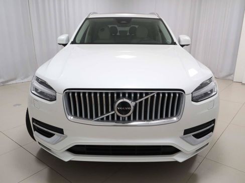 Used 2025 Volvo XC90 T8 Plus w/ Protection Package Premier AWD/4WD image 8