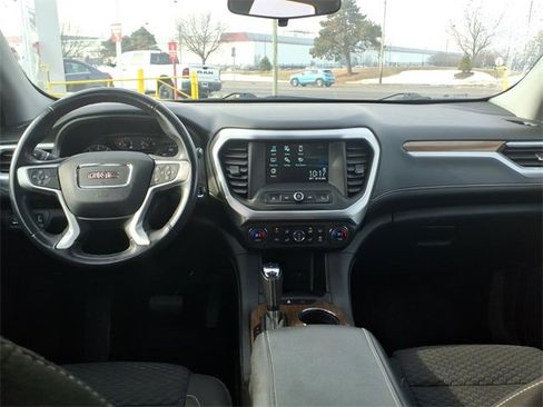 Used 2019 GMC Acadia SLE image 12