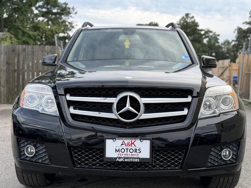 Used 2010 Mercedes-Benz GLK 350 4MATIC image 3