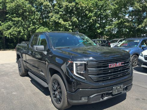 Used 2025 GMC Sierra 1500 Elevation AWD/4WD image 3