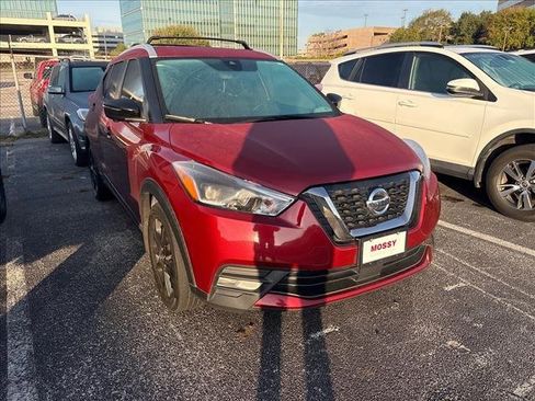 Certified 2020 Nissan Kicks SR w/ SR Premium Package image 2