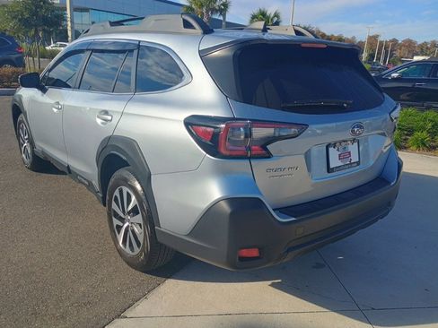 Used 2024 Subaru Outback Premium image 7