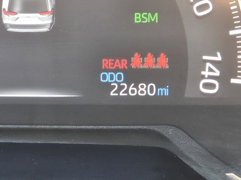 Certified 2025 Toyota RAV4 LE image 21