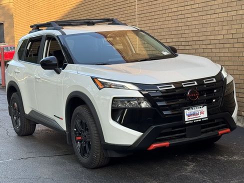 New 2026 Nissan Rogue SV AWD/4WD image 32