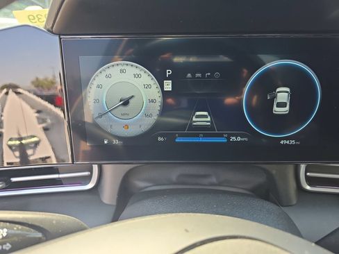 Used 2025 Hyundai Elantra SEL FWD image 12