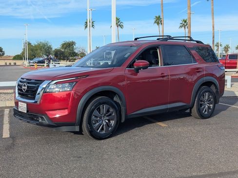 Certified 2024 Nissan Pathfinder SV w/ Lighting Package (N92) image 2