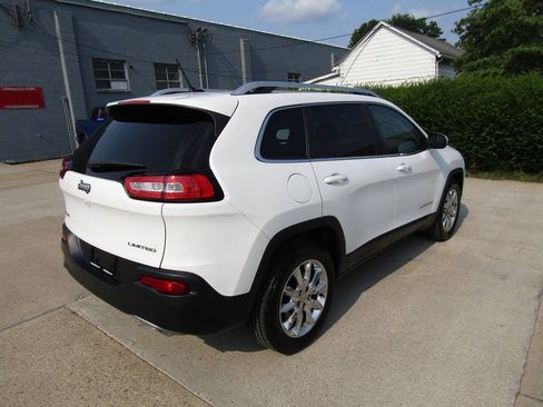 Used 2015 Jeep Cherokee Limited AWD/4WD image 7