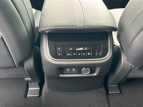 New 2025 Nissan Armada SV image 16