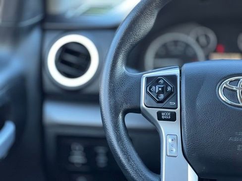 Used 2017 Toyota Tundra SR5 w/ SR5 Upgrade Package AWD/4WD image 33