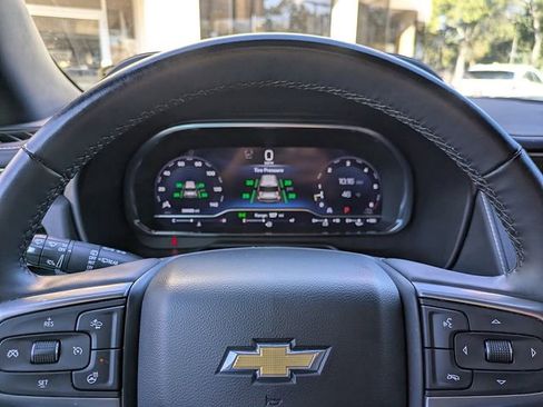 Used 2024 Chevrolet Suburban Premier image 30