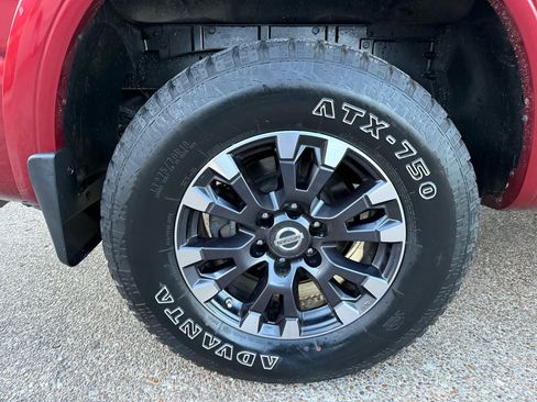 Used 2017 Nissan Titan PRO-4X image 6