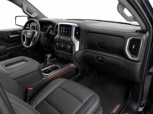Used 2022 Chevrolet Silverado 1500 LT Trail Boss w/ LT Trail Boss Premium Package AWD/4WD image 11