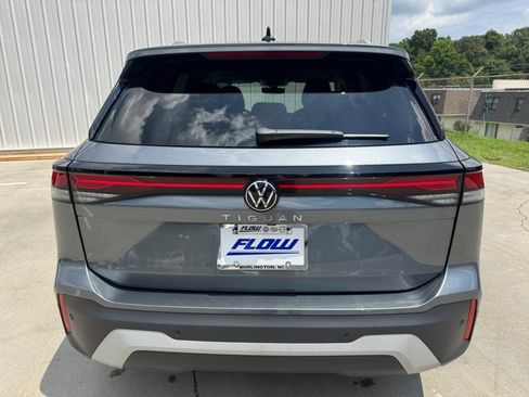 Used 2026 Volkswagen Tiguan S FWD image 14