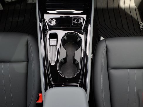 New 2026 Audi Q3 quattro 2.0T AWD/4WD image 24