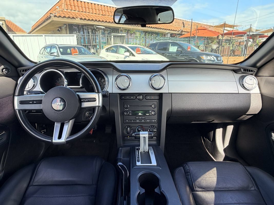 Used 2005 Ford Mustang GT RWD image 27