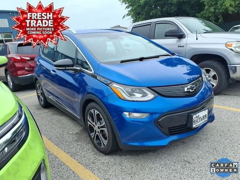 Used 2020 Chevrolet Bolt Premier w/ Infotainment Package FWD image 5