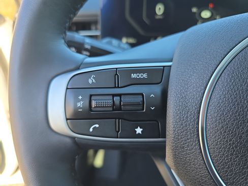 Used 2025 Kia K5 EX image 15