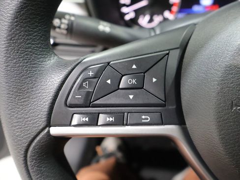 Used 2024 Nissan Altima 2.5 SV AWD/4WD image 34