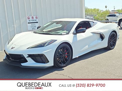 Used 2025 Chevrolet Corvette Stingray Preferred Cpe w/ Z51 Performance Package RWD image 3