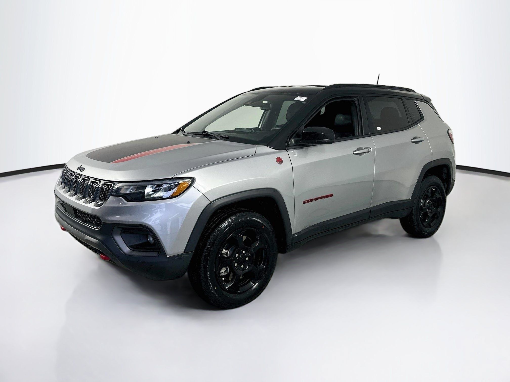 Used 2023 Jeep Compass Trailhawk AWD/4WD image 1