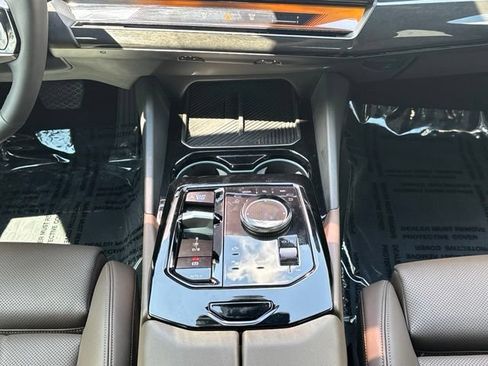 Used 2024 BMW i5 eDrive40i w/ Premium Package RWD image 26