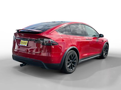 Used 2023 Tesla Model X image 5