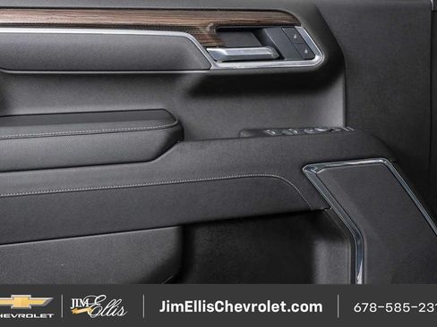 Certified 2025 Chevrolet Silverado 1500 LT AWD/4WD image 6