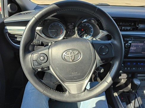 Used 2015 Toyota Corolla S image 20