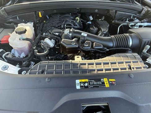 Certified 2025 Jeep Grand Cherokee Limited image 32