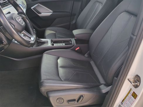 Used 2024 Audi Q3 2.0T Premium image 19