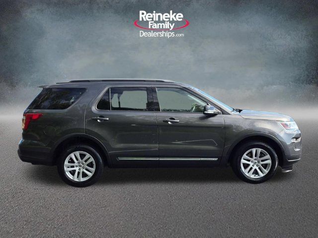 Used 2018 Ford Explorer XLT w/ Equipment Group 202A AWD/4WD image 4