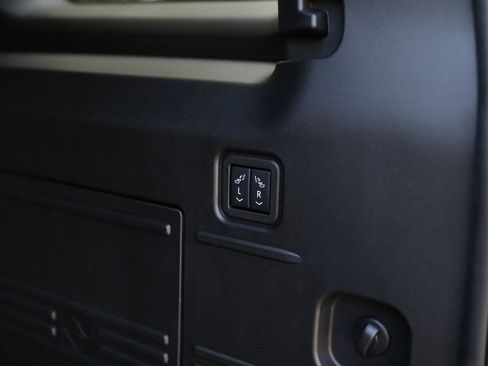 New 2026 GMC Hummer EV SUV image 40