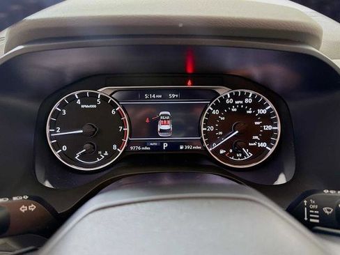Certified 2025 Nissan Rogue SV AWD/4WD image 10