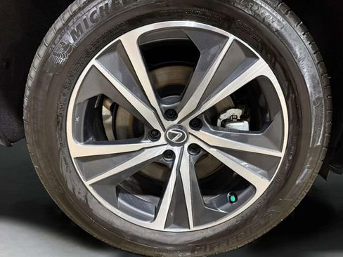 Used 2024 Lexus RX 350 image 33