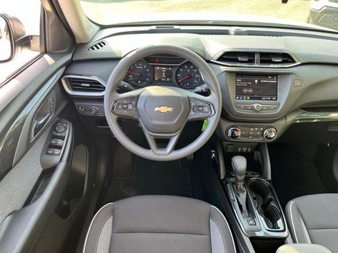 Used 2023 Chevrolet TrailBlazer LS FWD image 22