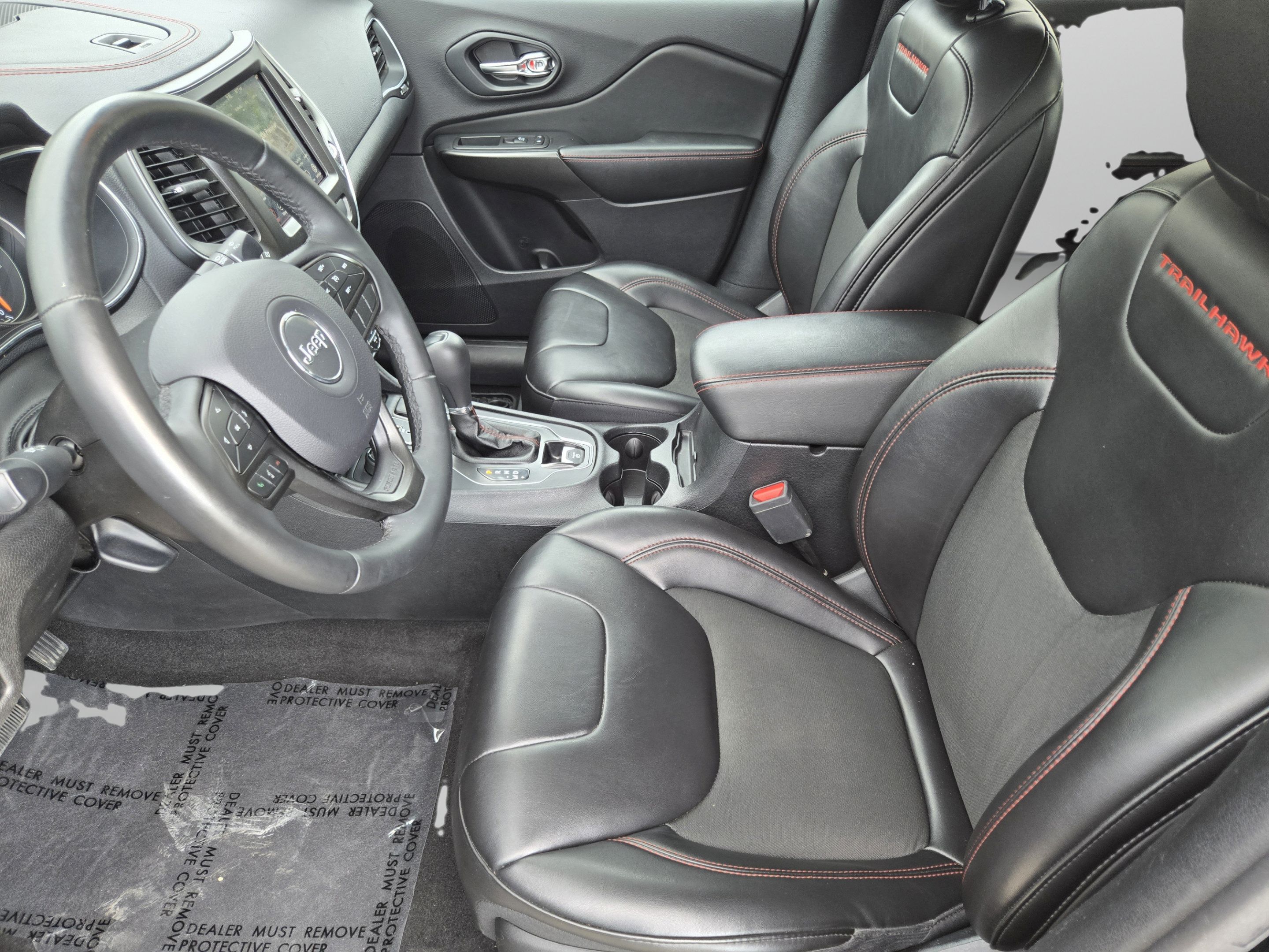 Used 2019 Jeep Cherokee Trailhawk AWD/4WD image 32