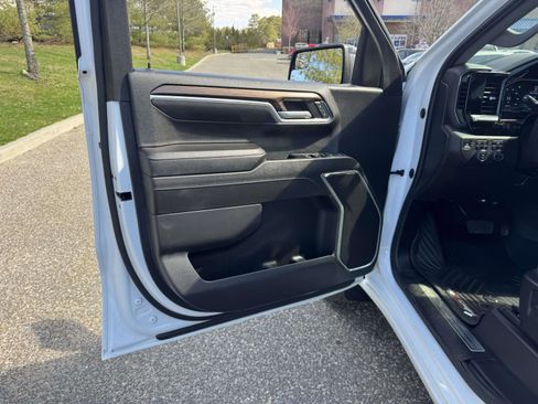 Used 2023 Chevrolet Silverado 1500 RST image 19