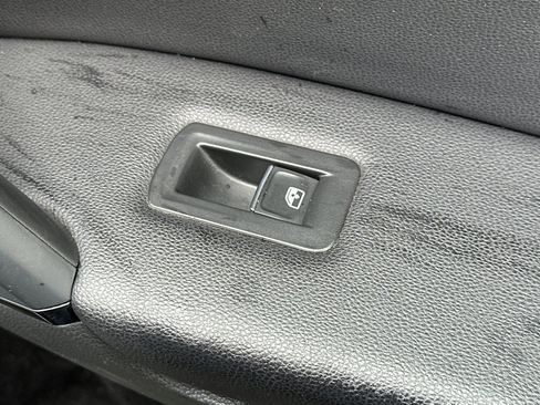 Used 2019 Volkswagen Tiguan SEL R-Line image 21