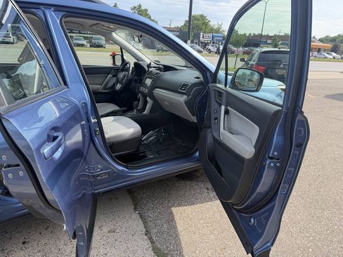 Used 2017 Subaru Forester 2.5i w/ Alloy Wheel Package AWD/4WD image 8