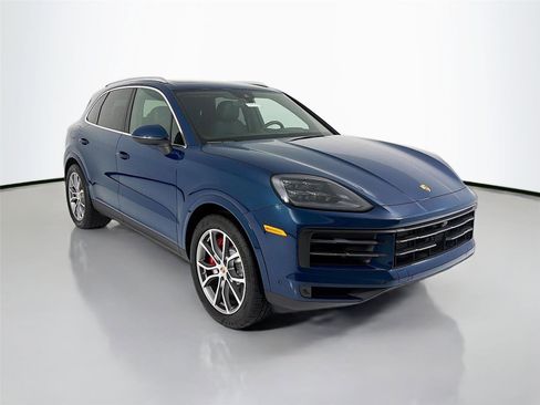 New 2025 Porsche Cayenne S image 24