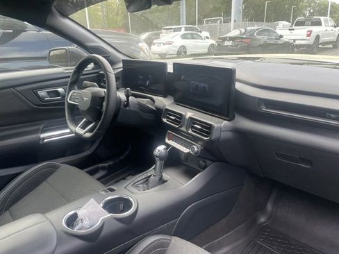 Used 2024 Ford Mustang Coupe image 12