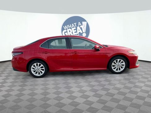 Used 2024 Toyota Camry LE image 7