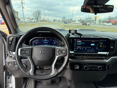 Used 2024 Chevrolet Silverado 1500 LT Trail Boss w/ Protection Package image 55