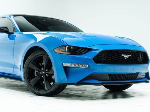 Used 2022 Ford Mustang Premium w/ Equipment Group 201A image 4