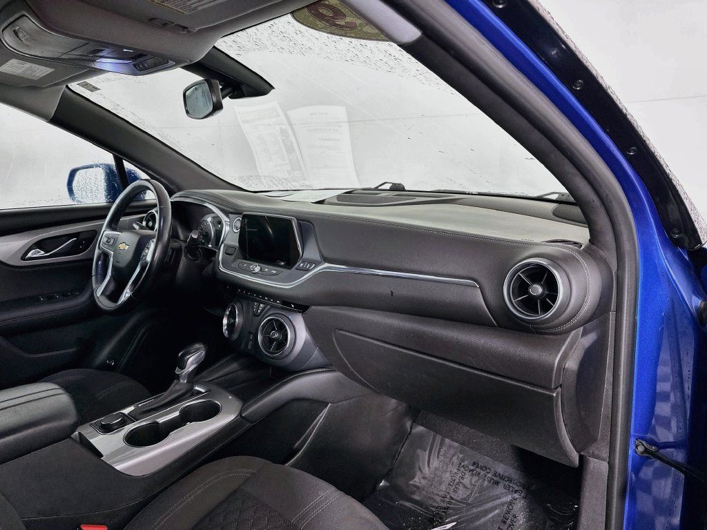 Used 2019 Chevrolet Blazer LT FWD image 37